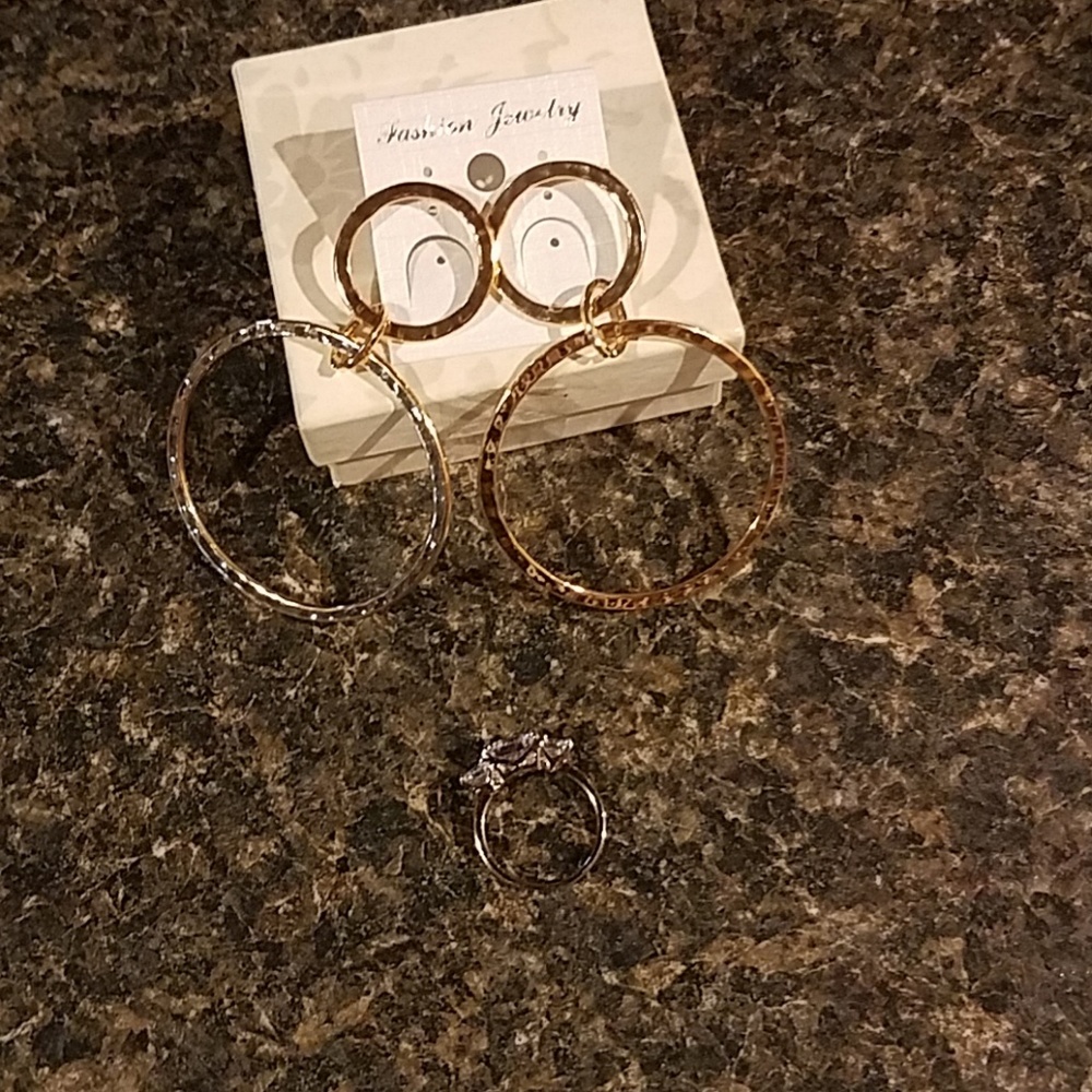 Jewelry Bundle - Picture 6 of 8